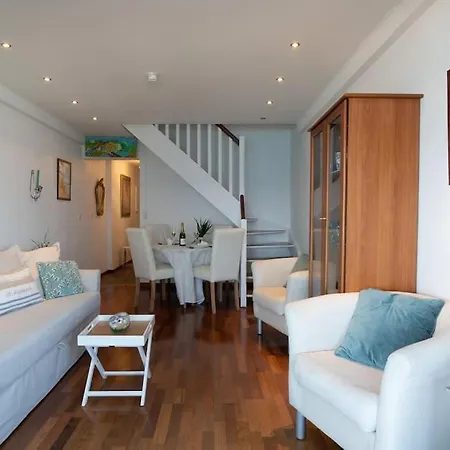La Prom - A Two Bedroom With A Sea View Apartment